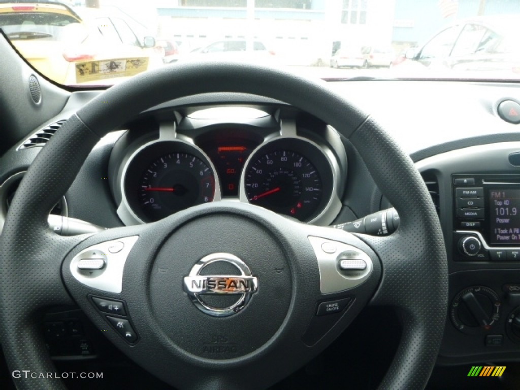 2016 Juke S AWD - Red Alert / Black/Silver photo #18