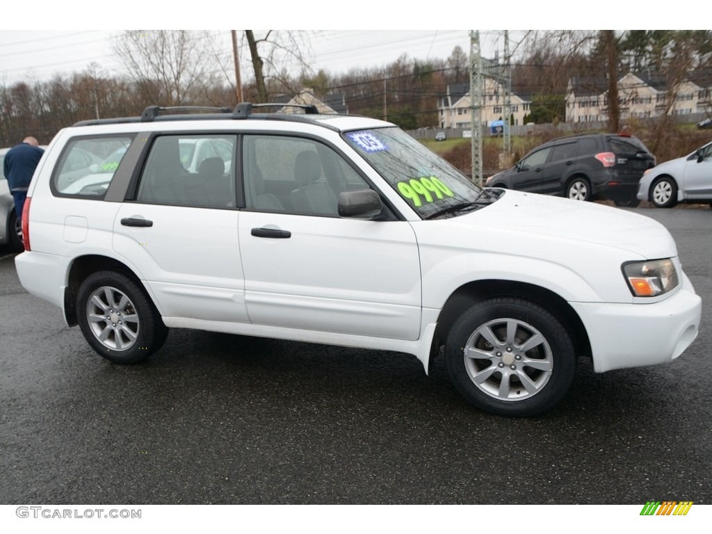 2005 Forester 2.5 XS - Aspen White / Gray photo #4
