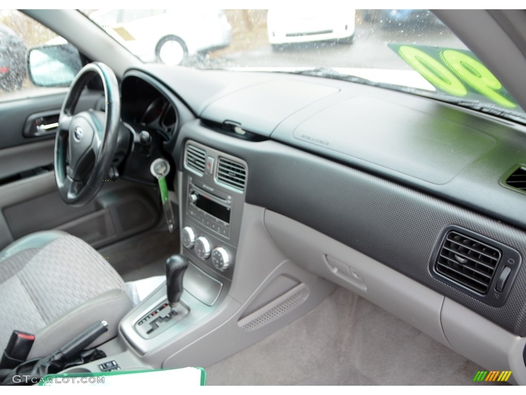2005 Forester 2.5 XS - Aspen White / Gray photo #5