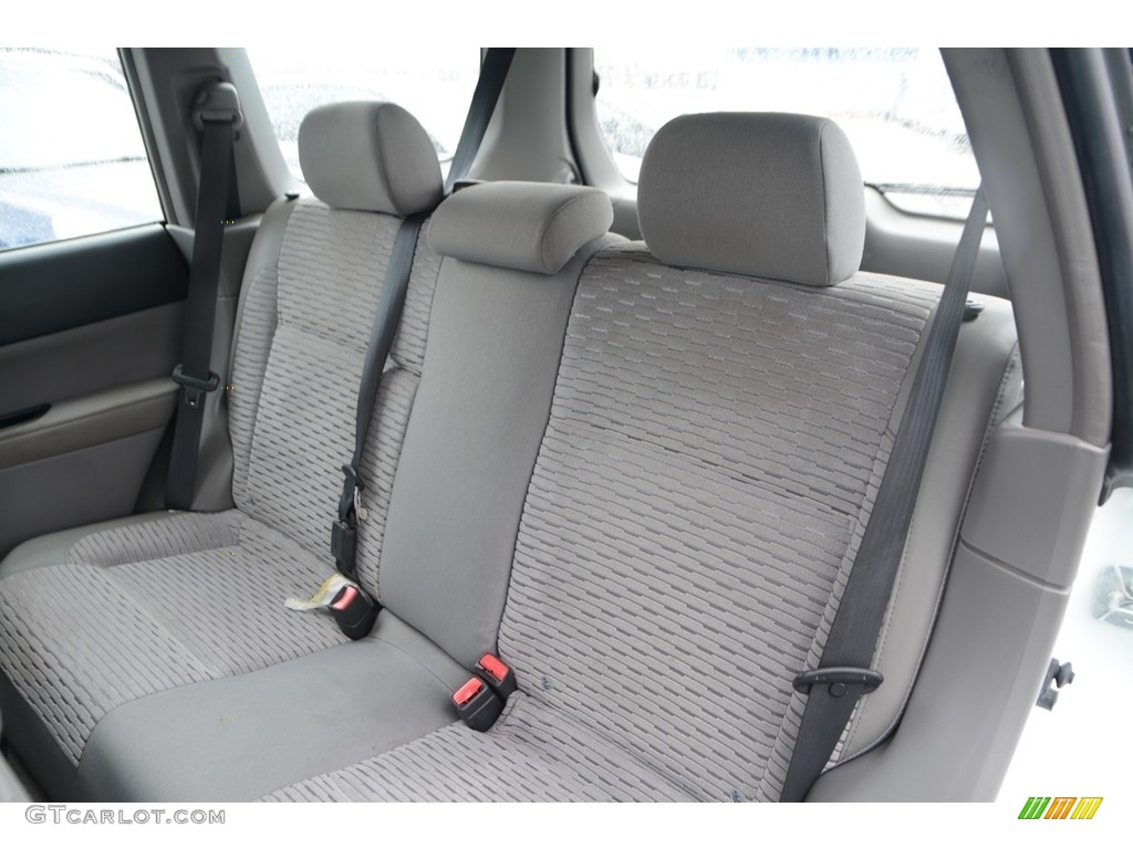 2005 Forester 2.5 XS - Aspen White / Gray photo #14