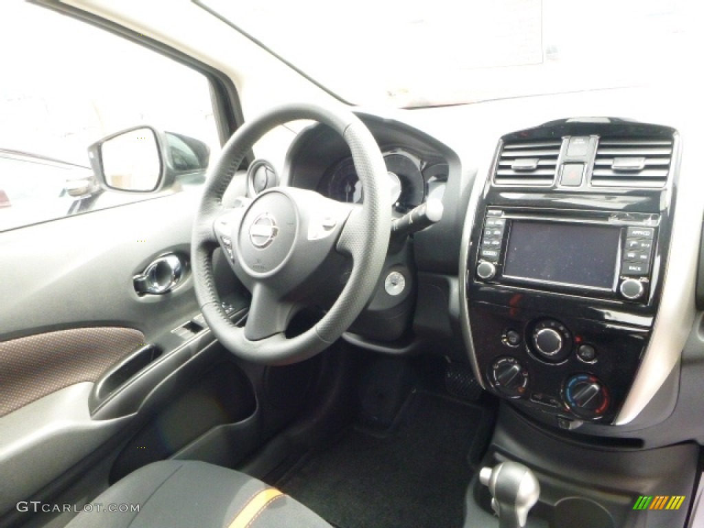 2016 Versa Note SR - Super Black / Charcoal photo #4