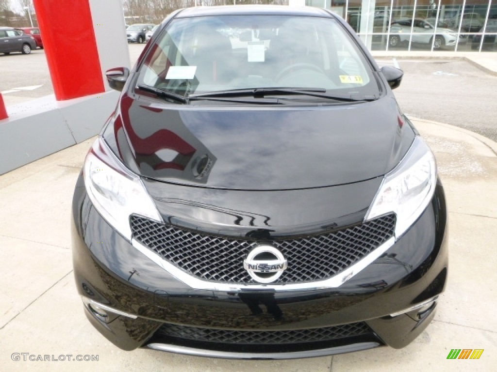 2016 Versa Note SR - Super Black / Charcoal photo #10