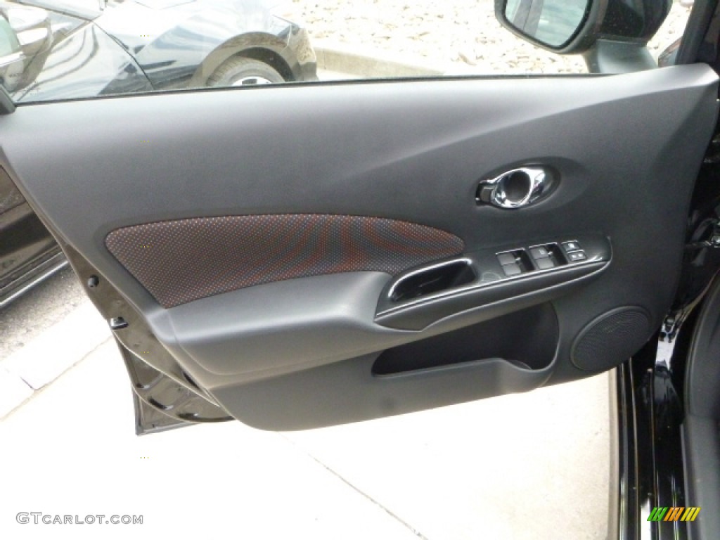 2016 Versa Note SR - Super Black / Charcoal photo #11
