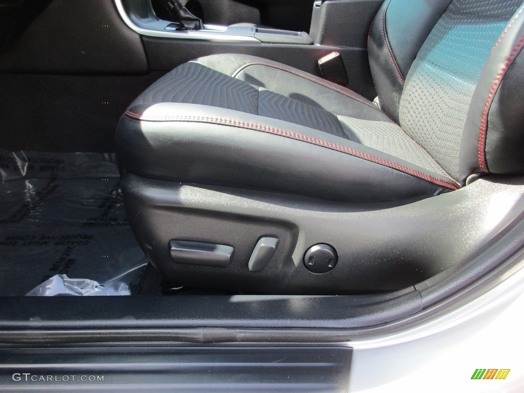 2015 Camry SE - Celestial Silver Metallic / Black photo #19