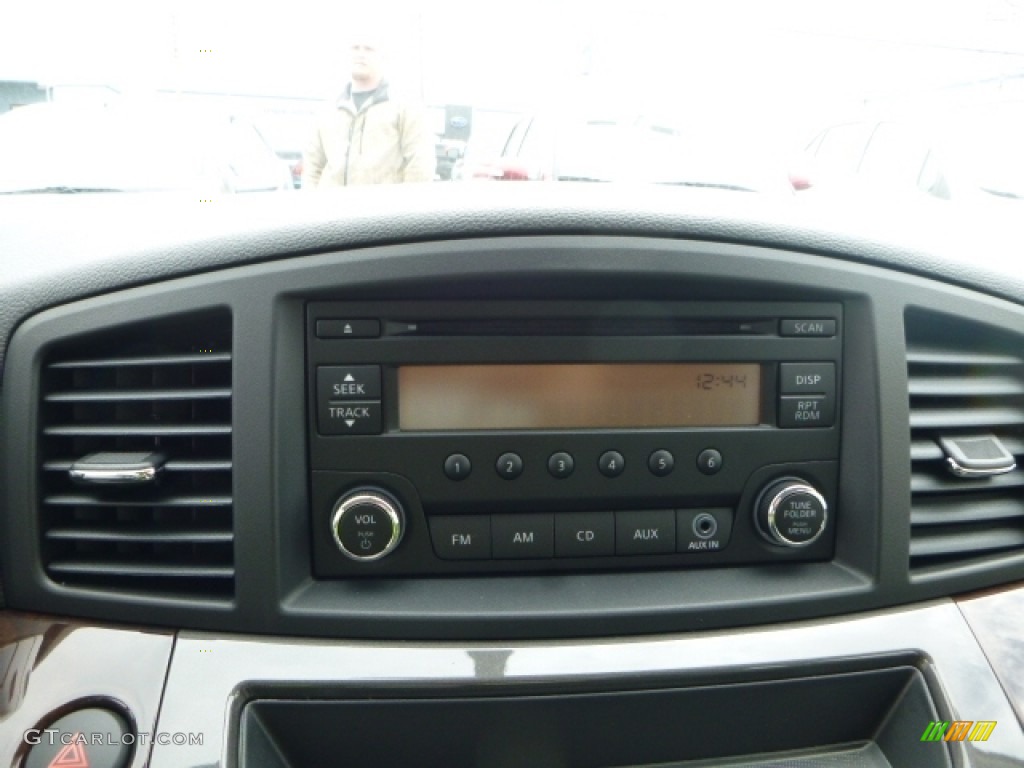 2016 Nissan Quest S Audio System Photos