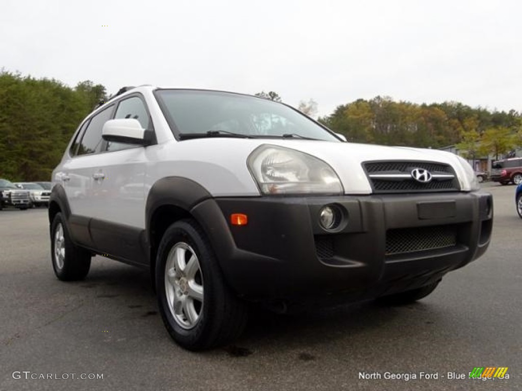 2005 Tucson GLS V6 - Nordic White / Beige photo #7