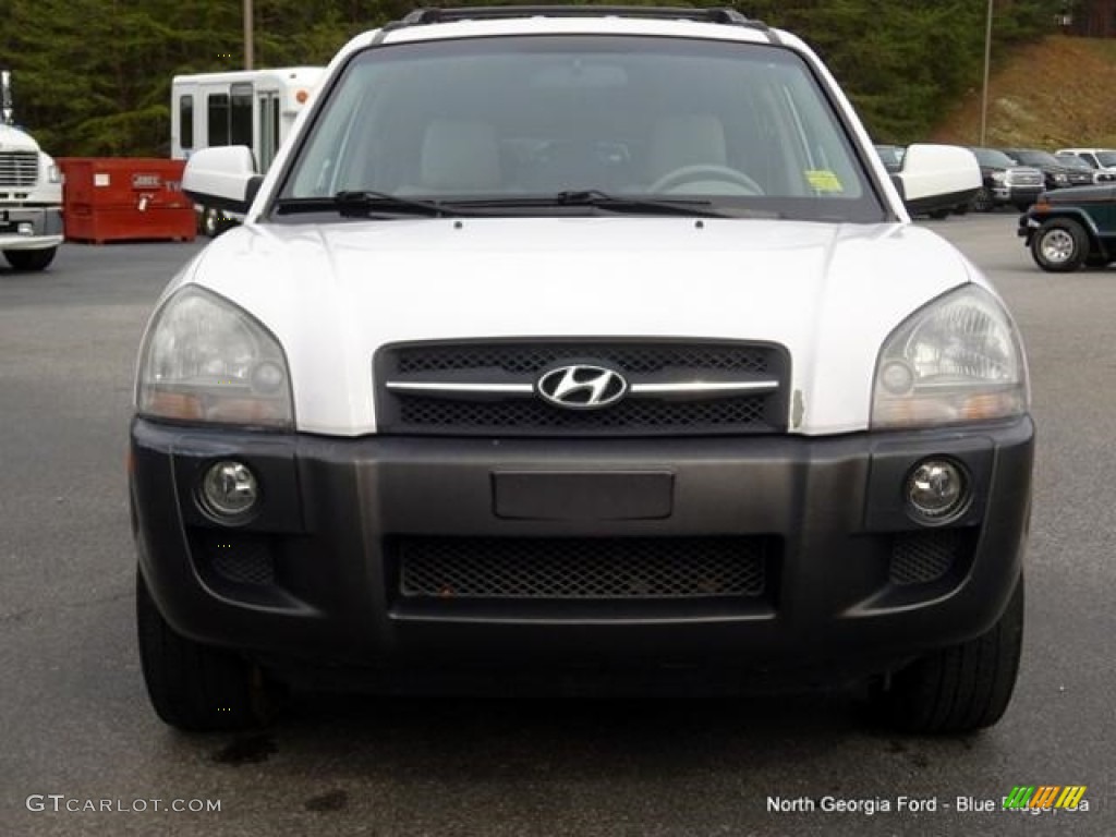 2005 Tucson GLS V6 - Nordic White / Beige photo #8