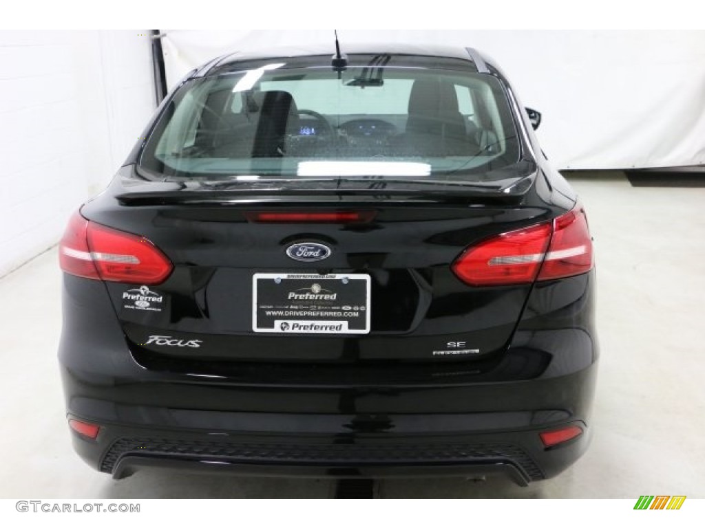 2016 Focus SE Sedan - Shadow Black / Charcoal Black photo #5