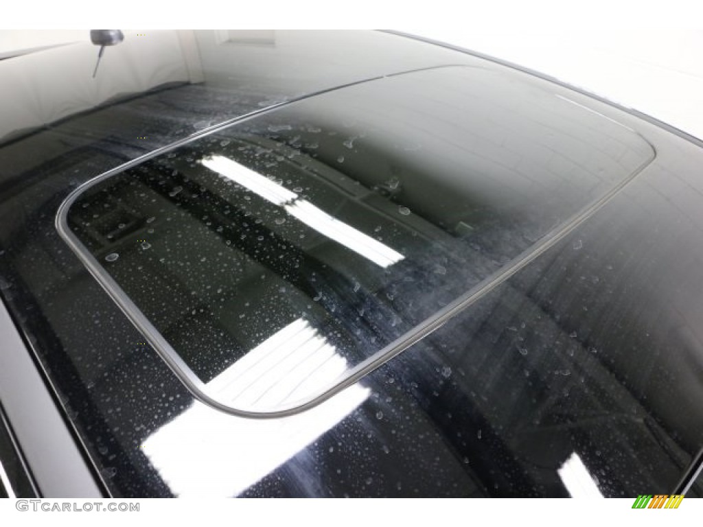 2016 Focus SE Sedan - Shadow Black / Charcoal Black photo #7