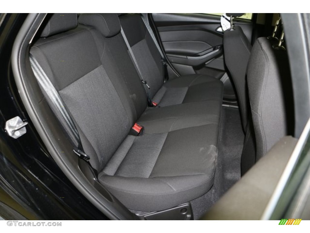 2016 Focus SE Sedan - Shadow Black / Charcoal Black photo #11