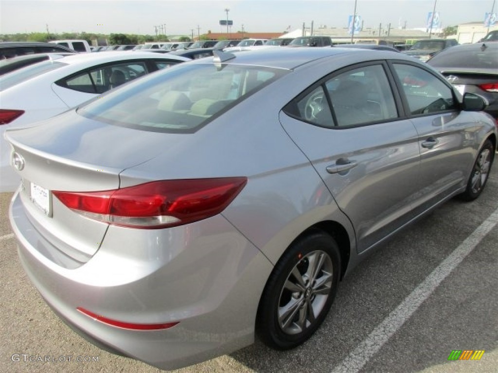 2017 Elantra SE - Gray / Gray photo #6