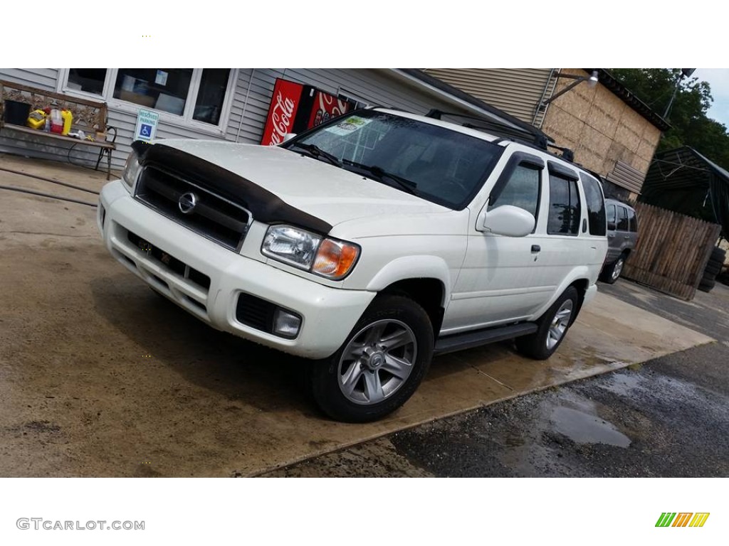 2003 Pathfinder SE 4x4 - Glacier White Pearl / Charcoal photo #1
