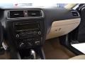 Black - Jetta SE Sedan Photo No. 22