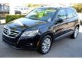 Deep Black Metallic - Tiguan SE Photo No. 4