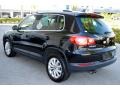 Deep Black Metallic - Tiguan SE Photo No. 6