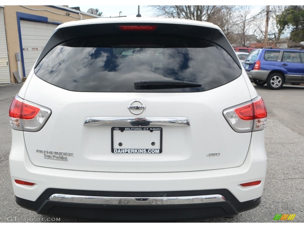 2013 Pathfinder S 4x4 - Moonlight White / Charcoal photo #7