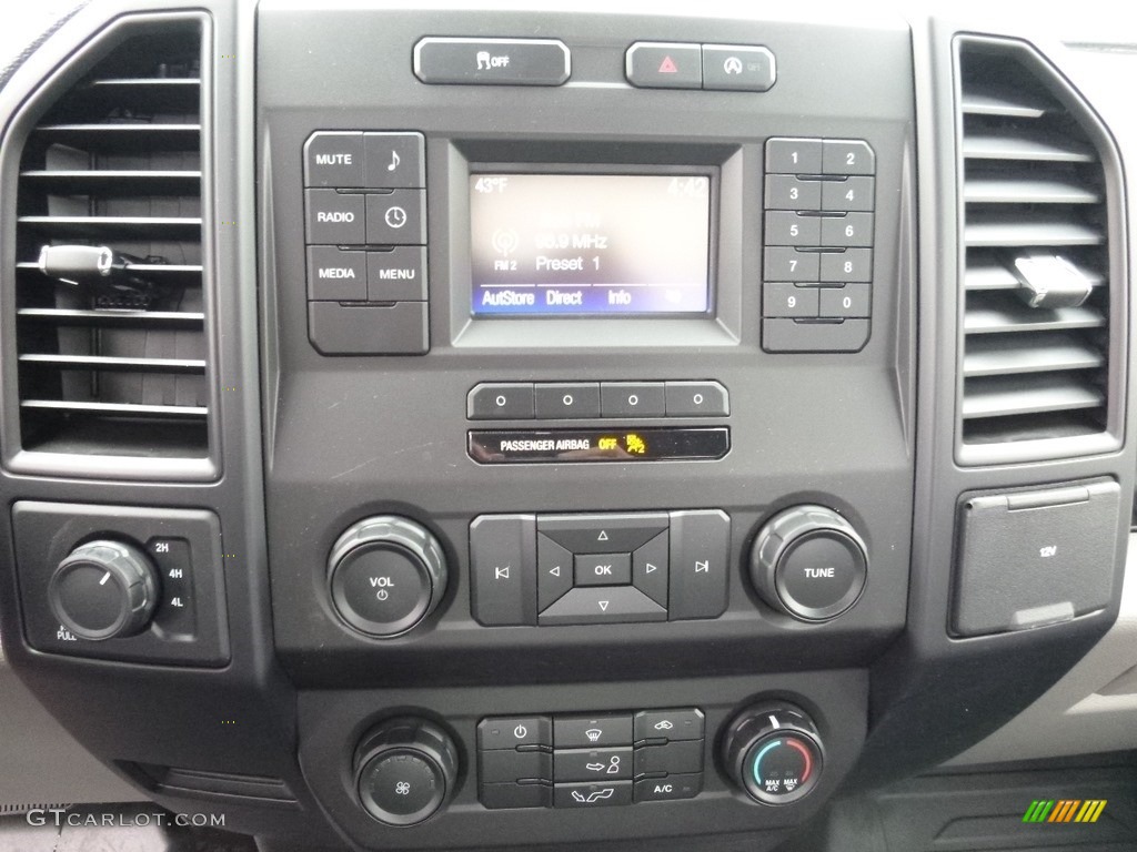 2016 Ford F150 XL Regular Cab 4x4 Controls Photo #112175761