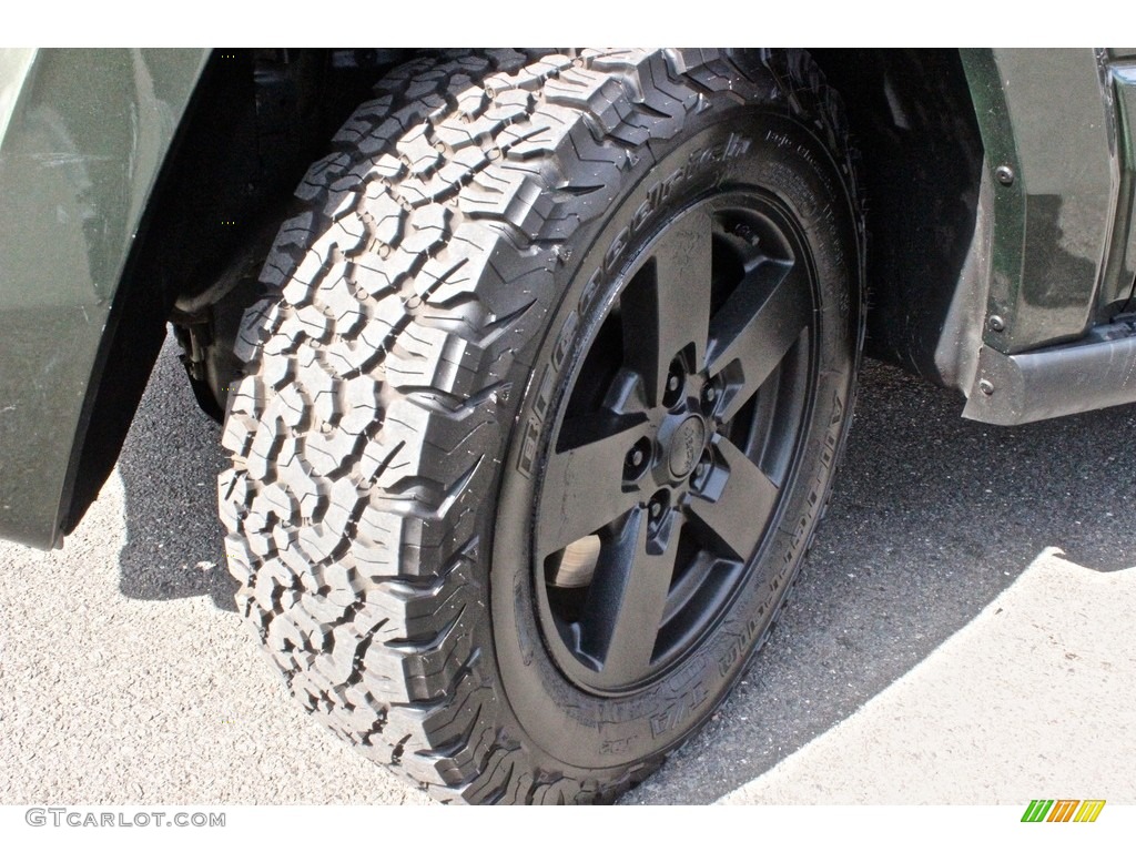 2007 Commander Sport 4x4 - Jeep Green Metallic / Medium Slate Gray photo #13