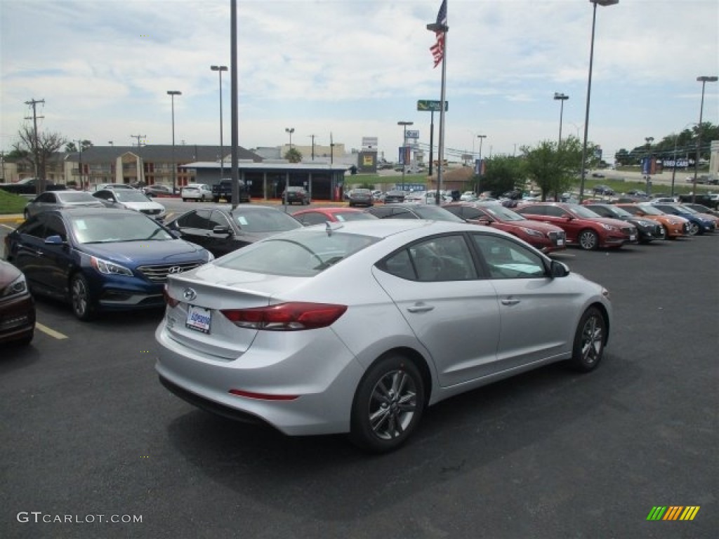 2017 Elantra SE - Silver / Gray photo #7