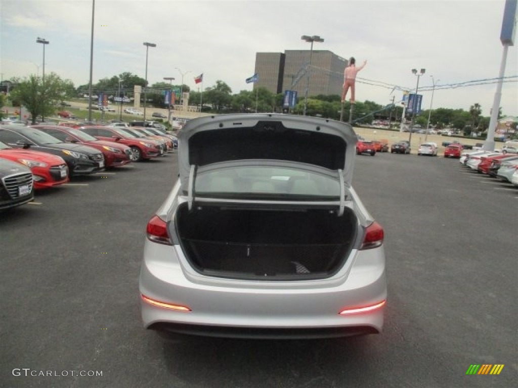 2017 Elantra SE - Silver / Gray photo #9