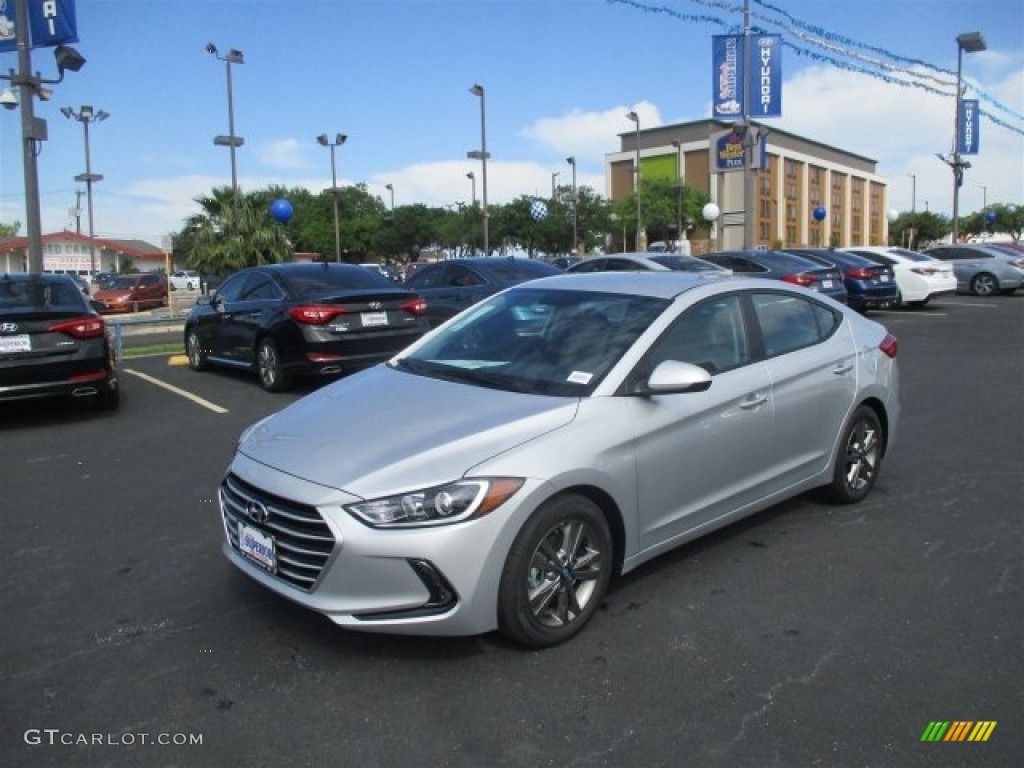 2017 Elantra SE - Silver / Gray photo #3