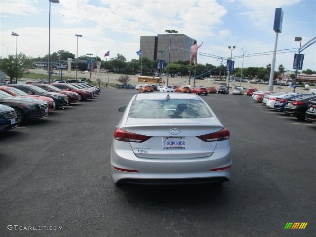 2017 Elantra SE - Silver / Gray photo #5