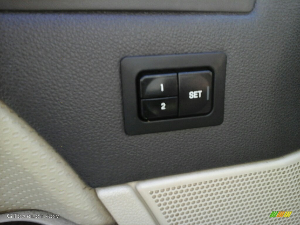2008 Taurus Limited - Dark Ink Blue Metallic / Camel photo #21