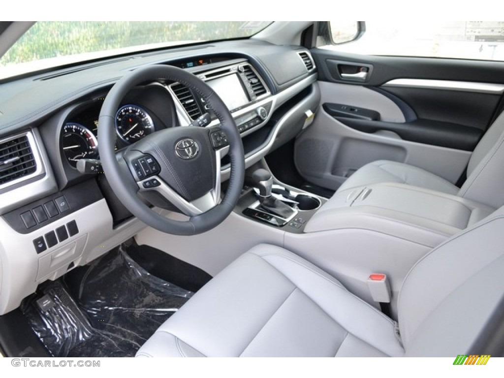 Ash Interior 2016 Toyota Highlander XLE Photo #112190340