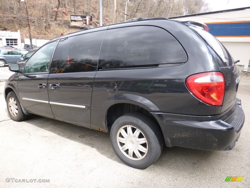 2006 Town & Country Touring - Brilliant Black / Medium Slate Gray photo #8