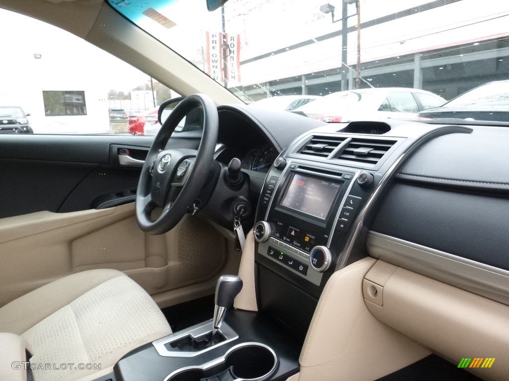 2013 Camry LE - Cypress Green Metallic / Ivory photo #11