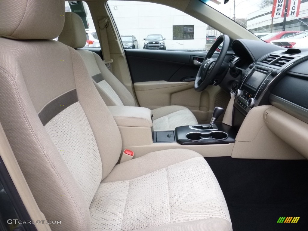 2013 Camry LE - Cypress Green Metallic / Ivory photo #12