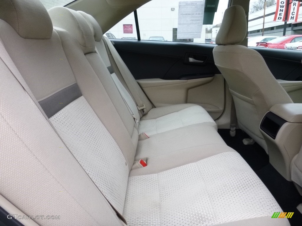 2013 Camry LE - Cypress Green Metallic / Ivory photo #13