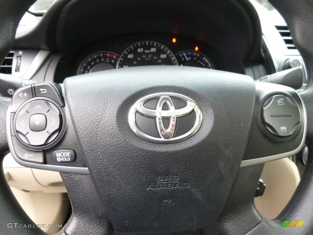 2013 Camry LE - Cypress Green Metallic / Ivory photo #20