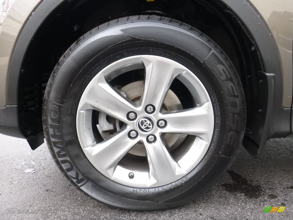 2015 RAV4 XLE - Pyrite Mica / Latte photo #15