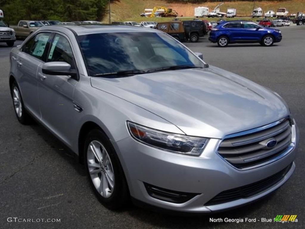 2016 Taurus SEL - Ingot Silver / Charcoal Black photo #7