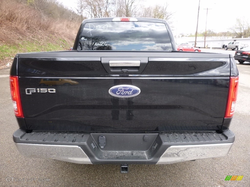 2016 F150 XLT SuperCrew 4x4 - Shadow Black / Medium Earth Gray photo #3