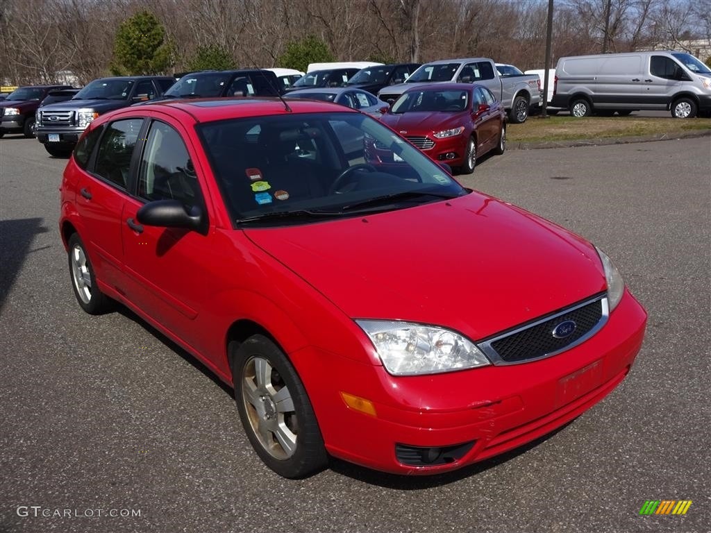 Infra-Red 2006 Ford Focus ZX5 S Hatchback Exterior Photo #112202808
