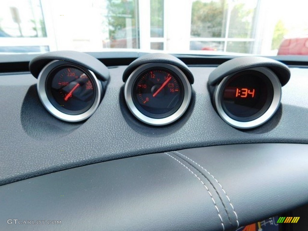 2015 Nissan 370Z Sport Tech Coupe Gauges Photos