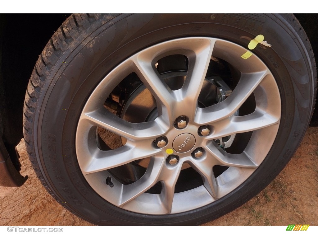 2016 Jeep Grand Cherokee Summit Wheel Photos