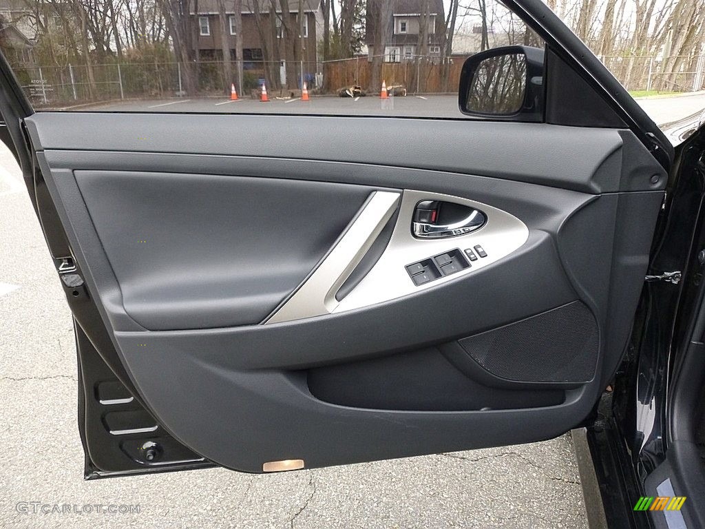 2010 Camry SE V6 - Black / Dark Charcoal photo #10