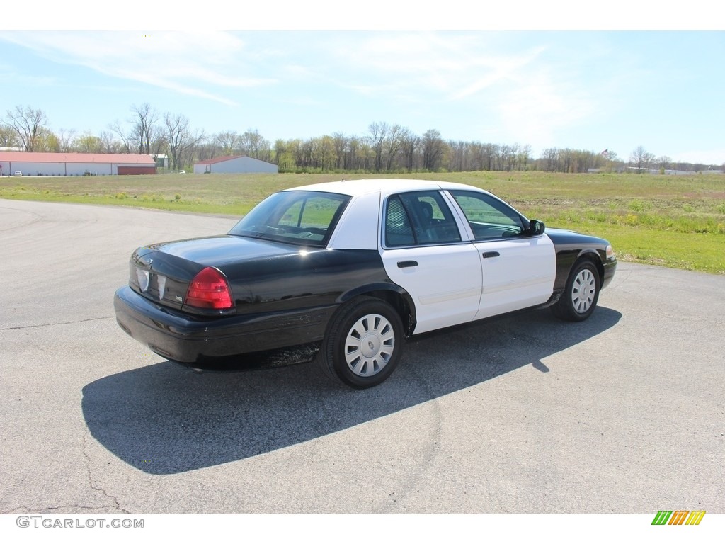 2010 Crown Victoria Police Interceptor - Black / Charcoal Black photo #14