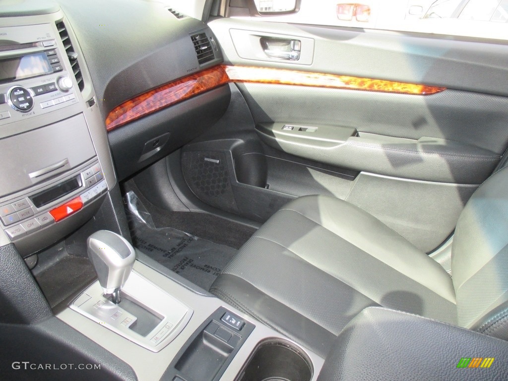 2011 Outback 3.6R Limited Wagon - Steel Silver Metallic / Off Black photo #16