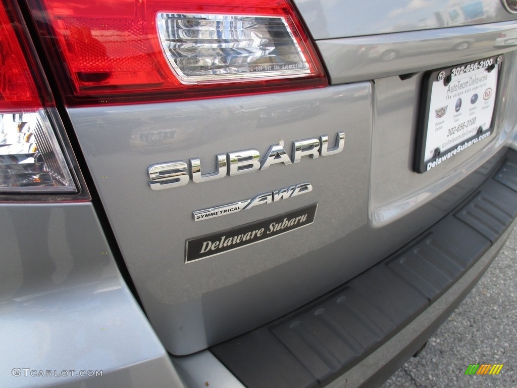 2011 Outback 3.6R Limited Wagon - Steel Silver Metallic / Off Black photo #30