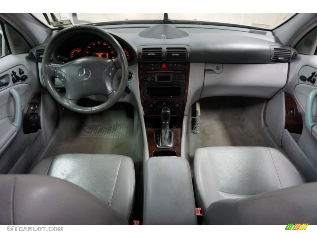 2001 C 320 Sedan - Brilliant Silver Metallic / Charcoal Black photo #29