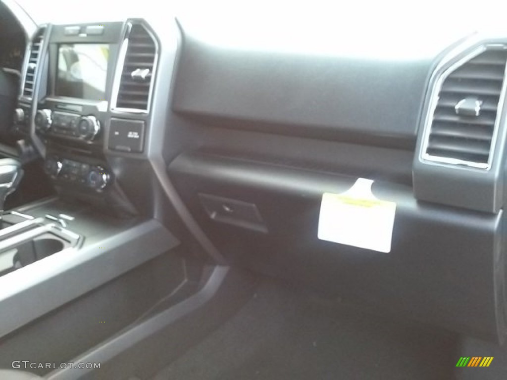 2016 F150 XLT SuperCrew 4x4 - Ingot Silver / Black photo #18