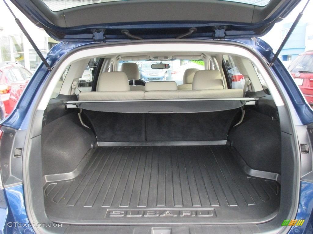 2011 Outback 2.5i Premium Wagon - Azurite Blue Pearl / Warm Ivory photo #25