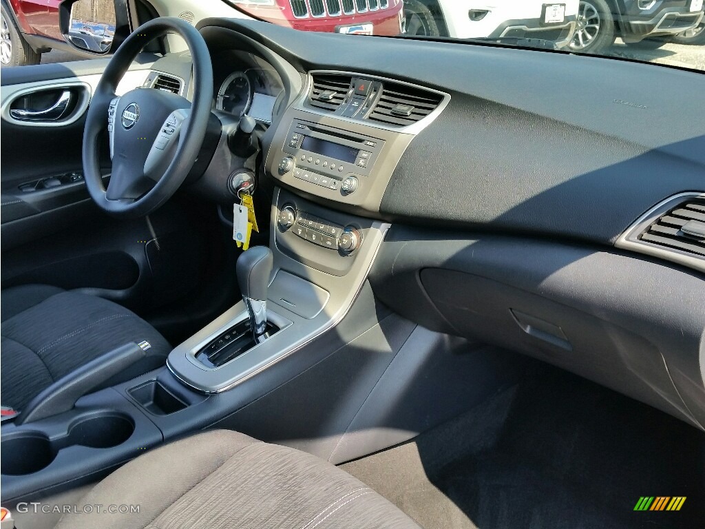 2014 Sentra SV - Super Black / Charcoal photo #10