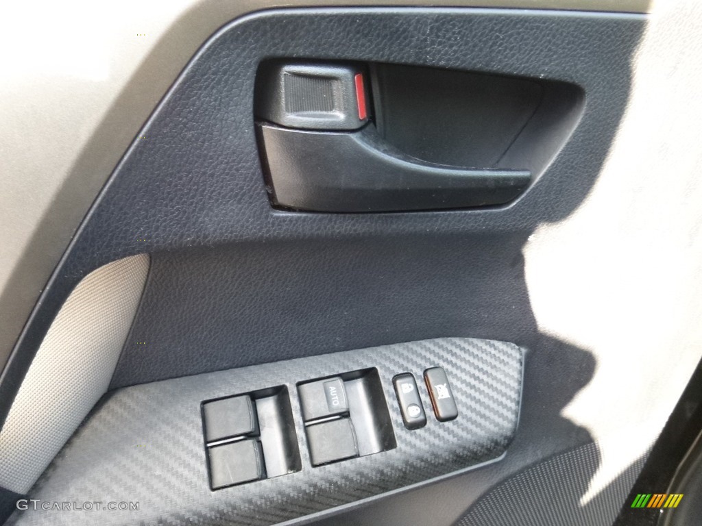 2013 RAV4 LE AWD - Black / Ash photo #17