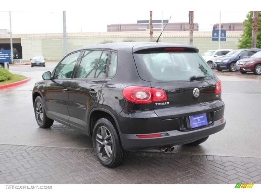 2011 Tiguan S - Deep Black Metallic / Clay Gray photo #5