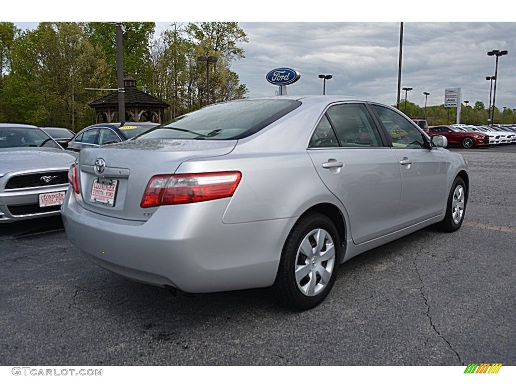 2008 Camry SE - Classic Silver Metallic / Bisque photo #3